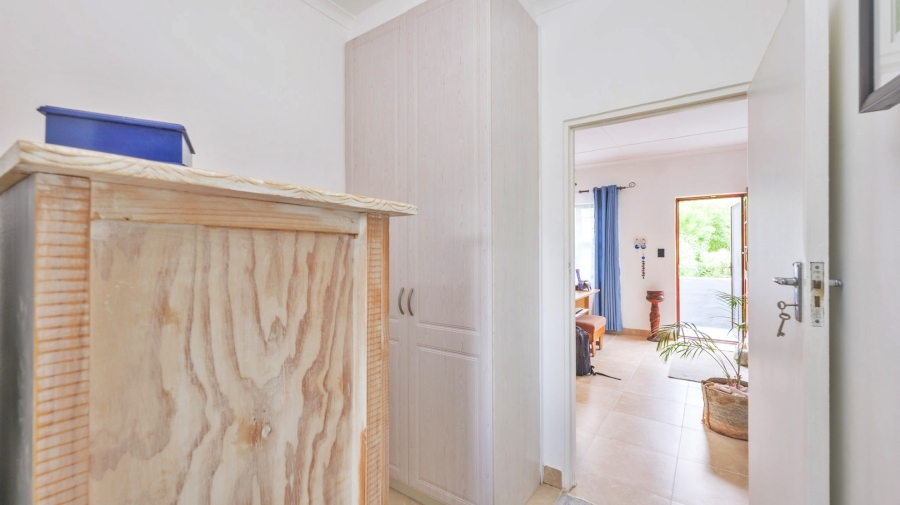 5 Bedroom Property for Sale in Struisbaai Western Cape